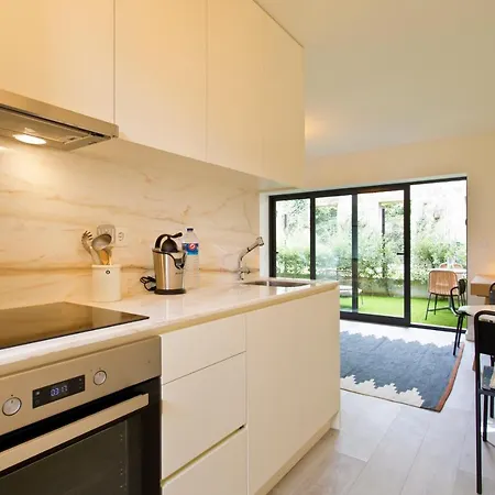 Zen Garden D Apartment Porto